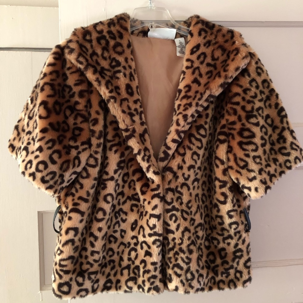 Cropped Faux Fur Leopard Jacket